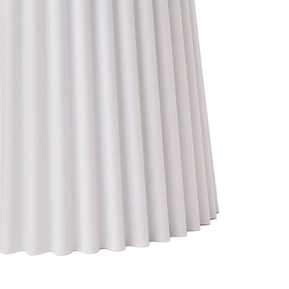 Outdoor Stool Set of 2 Bar Stools Plastic Cupcake White